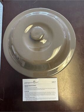 Pampered Chef Olive-Brown Round Covered Baker